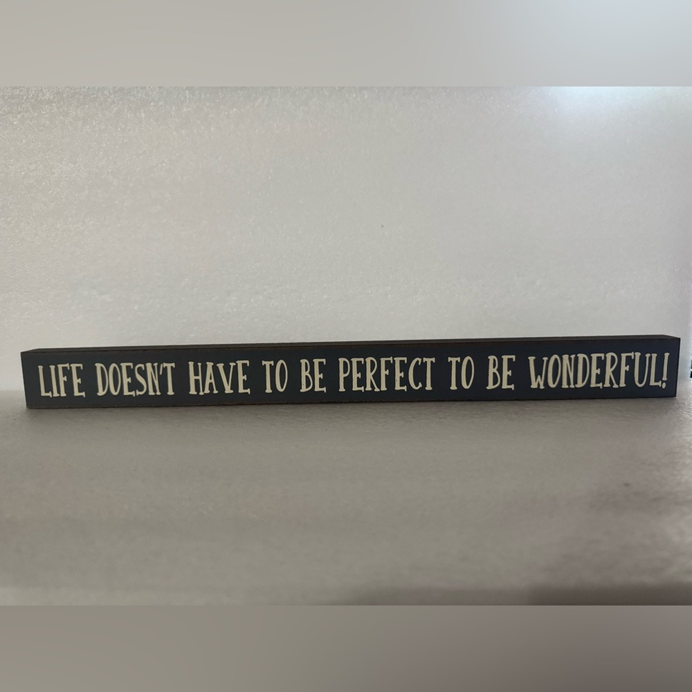 Black and White Rustic Wall Accent Decor